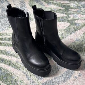 Arizona Jean Company Black Ankle Booties